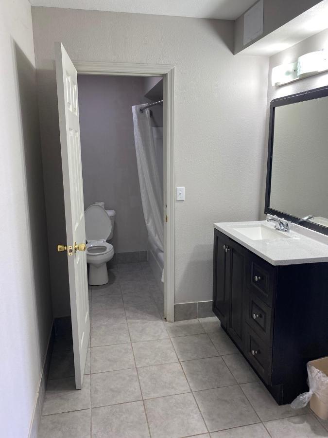 New Budget Inn Eaton Екстериор снимка