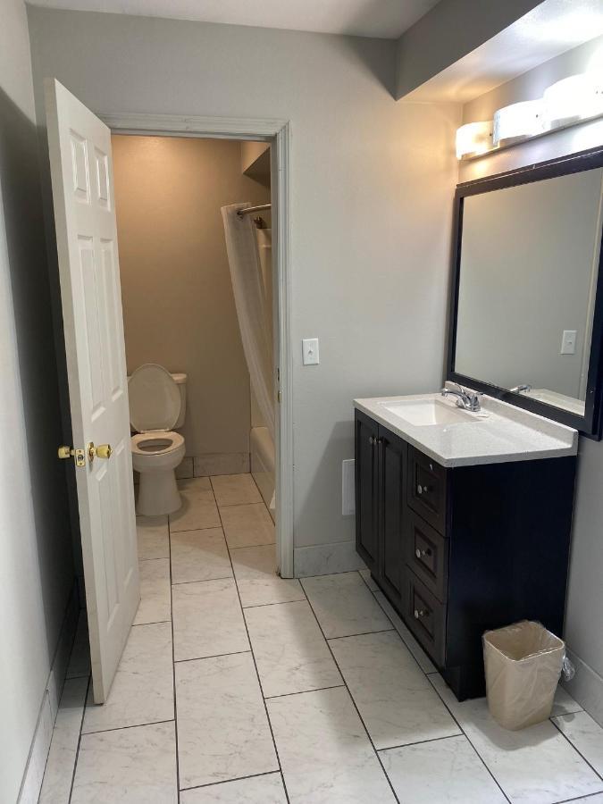 New Budget Inn Eaton Екстериор снимка